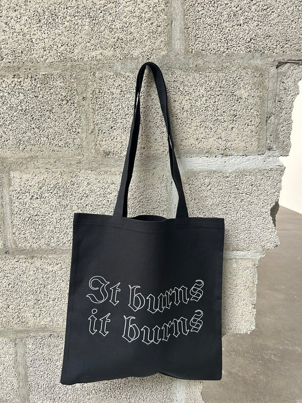 TOTE BAG DANH VO - IT BURNS