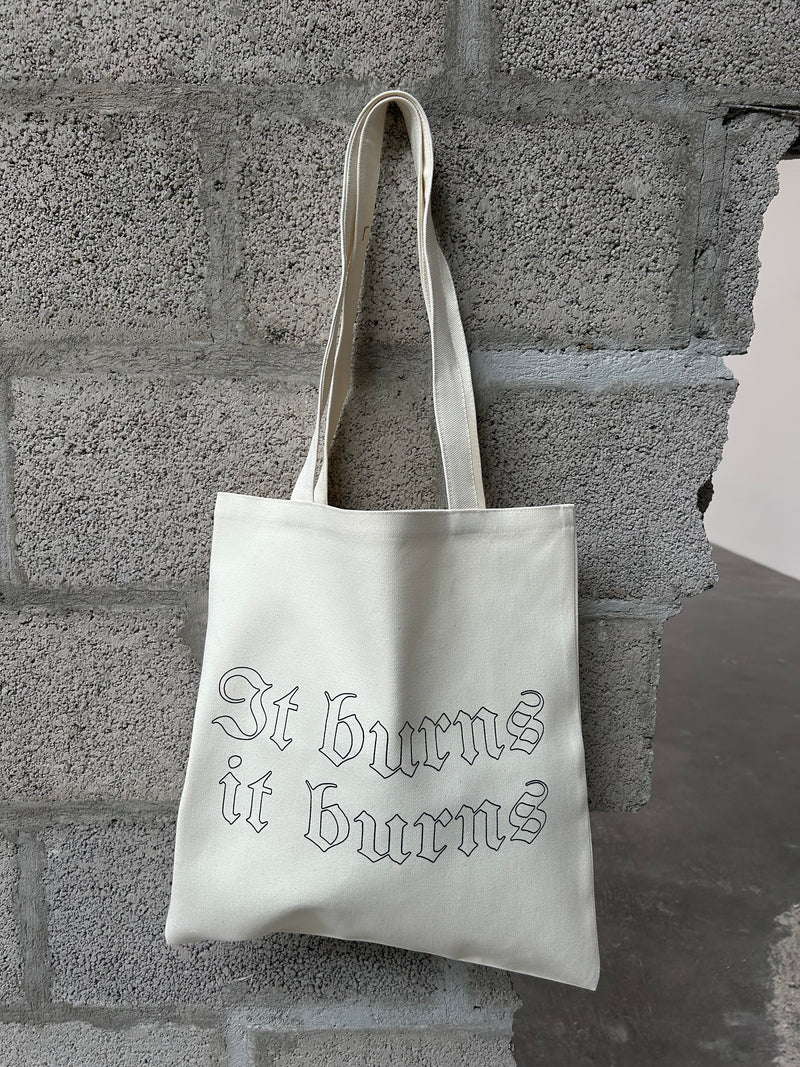 TOTE BAG DANH VO - IT BURNS