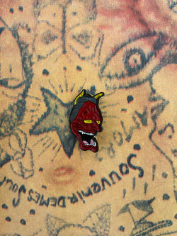 PIN DEMONIO ROJO