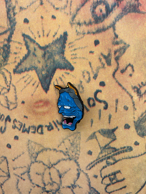 PIN DEMONIO AZUL