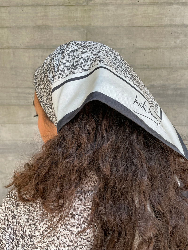 MARTA MINUJÍN - FOULARD / SCARF - PANDEMIA
